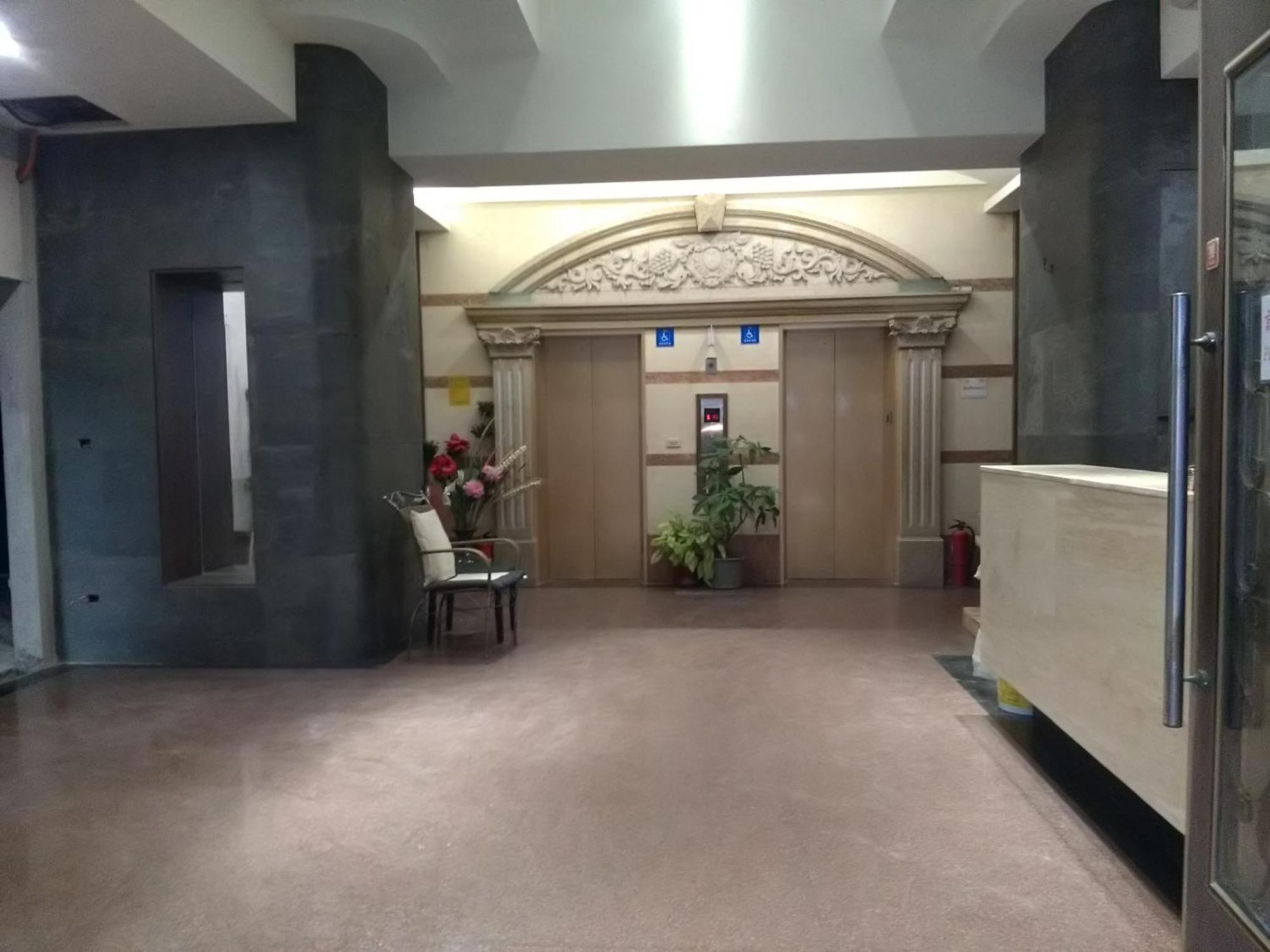 Dengfeng Milan Business Hotel Huwei Bagian luar foto