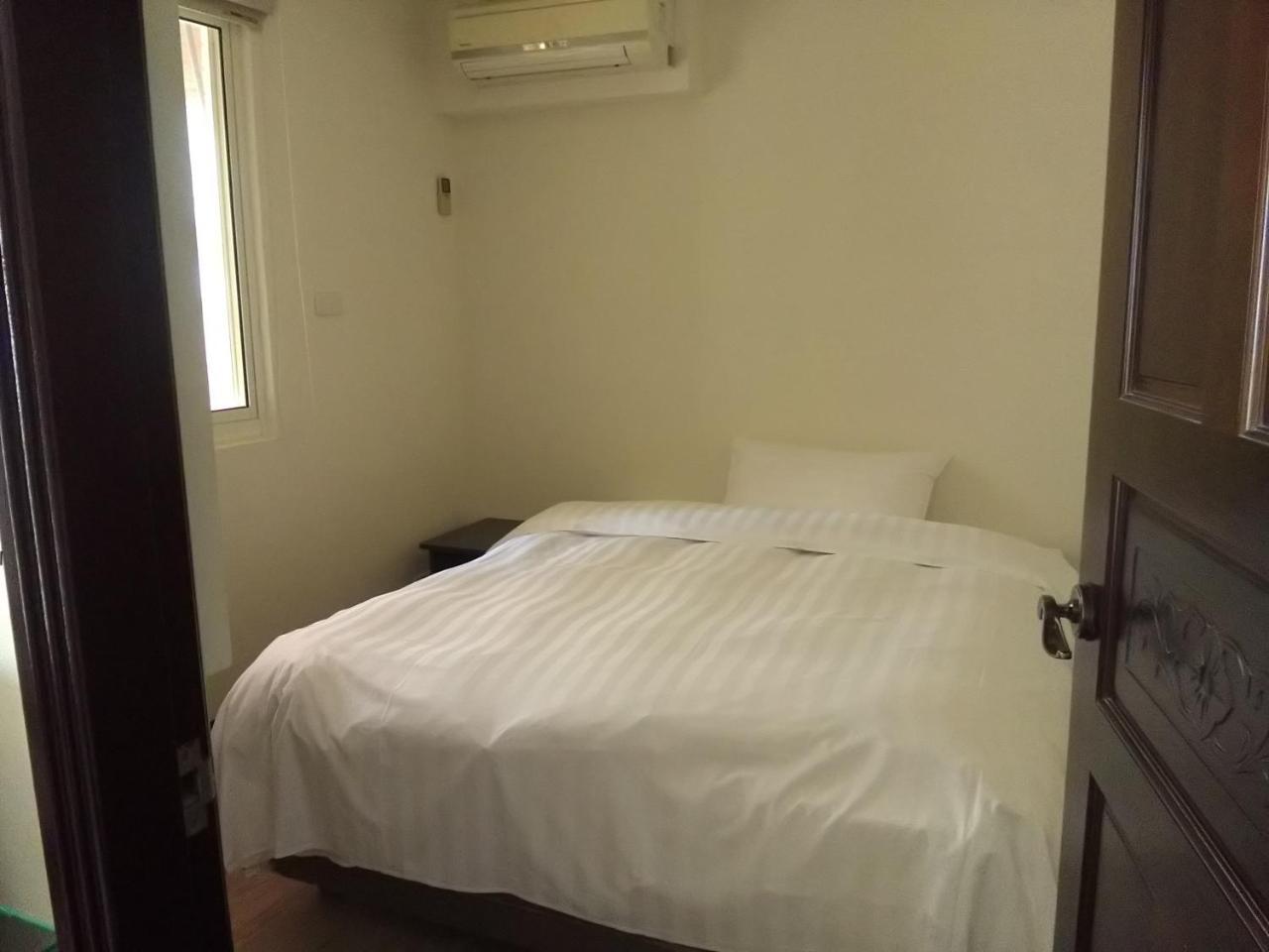 Dengfeng Milan Business Hotel Huwei Bagian luar foto